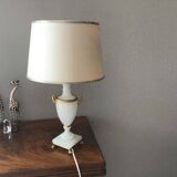 Alabaster lamp with lampshade