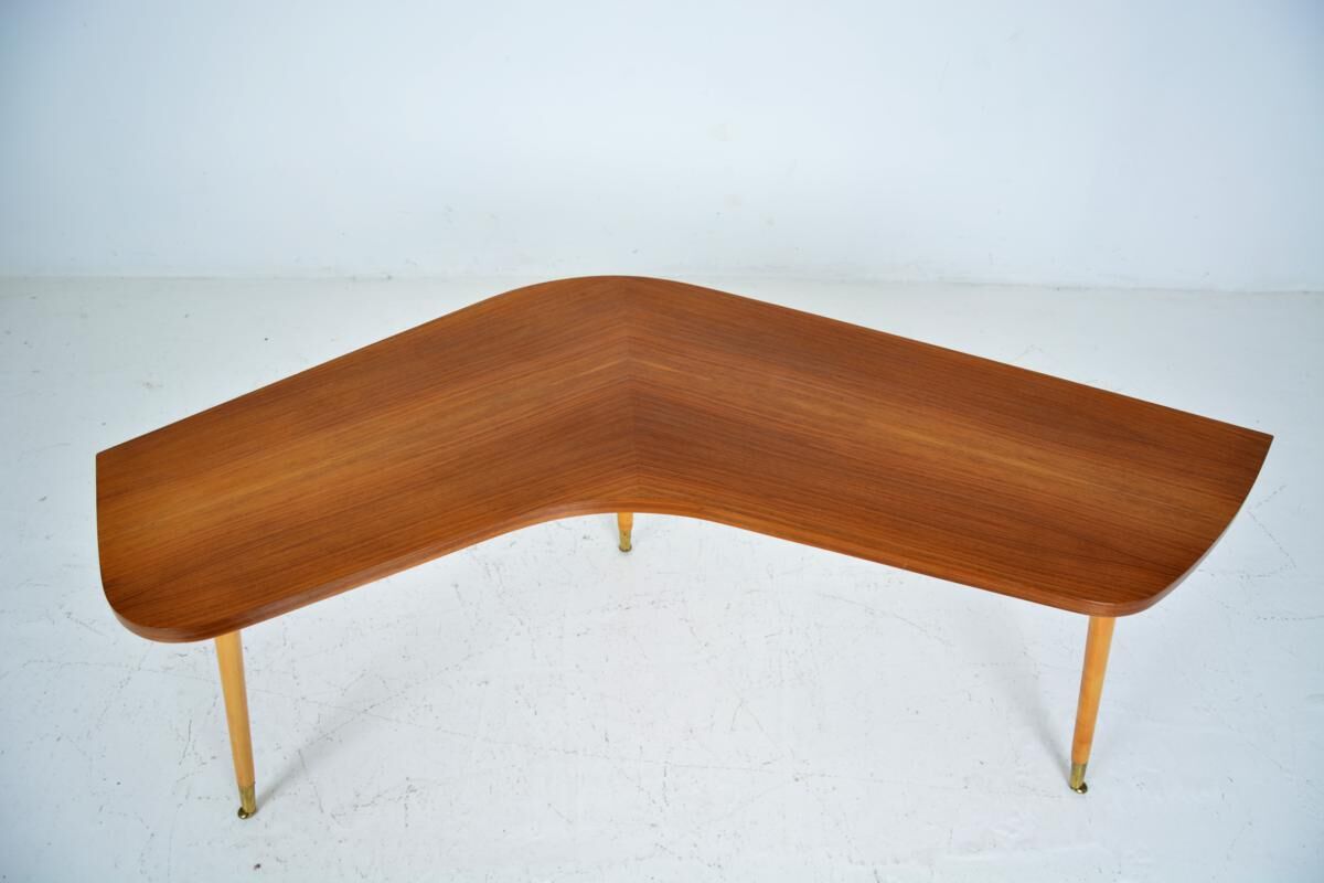 Coffee table 'boomerang' free-form dating back to the 1960s