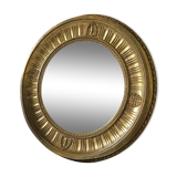 Bulging mirror called witch Deknudt