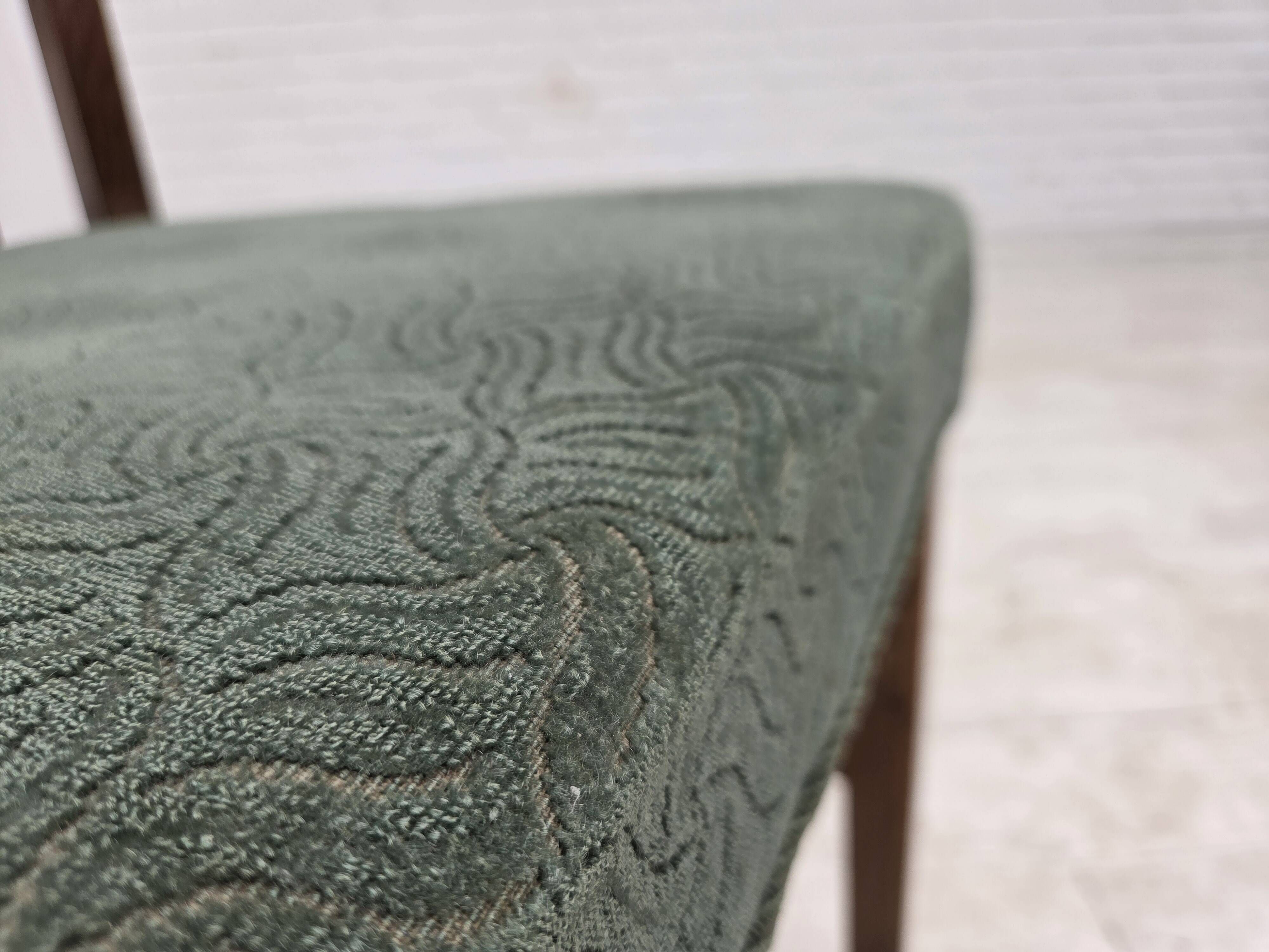 1960s, set of 6 Danish dining chairs, furniture wool, oak wood.