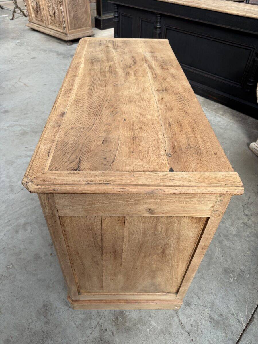 Buffet with 2 doors in oak from the early 20th century.