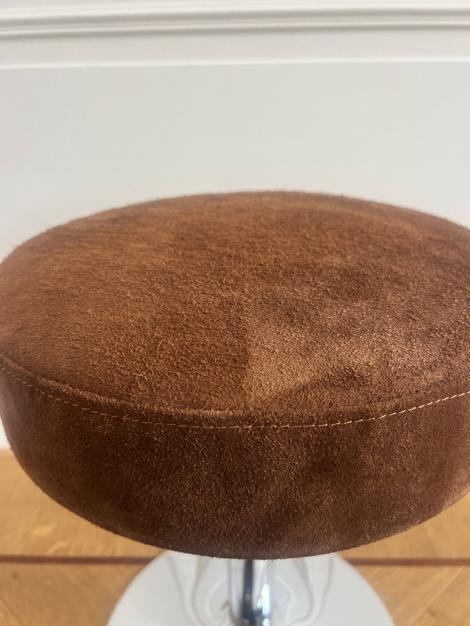 Tabourets des années 50, siège en cuir marron et chrome, années 1970, ensemble de 6