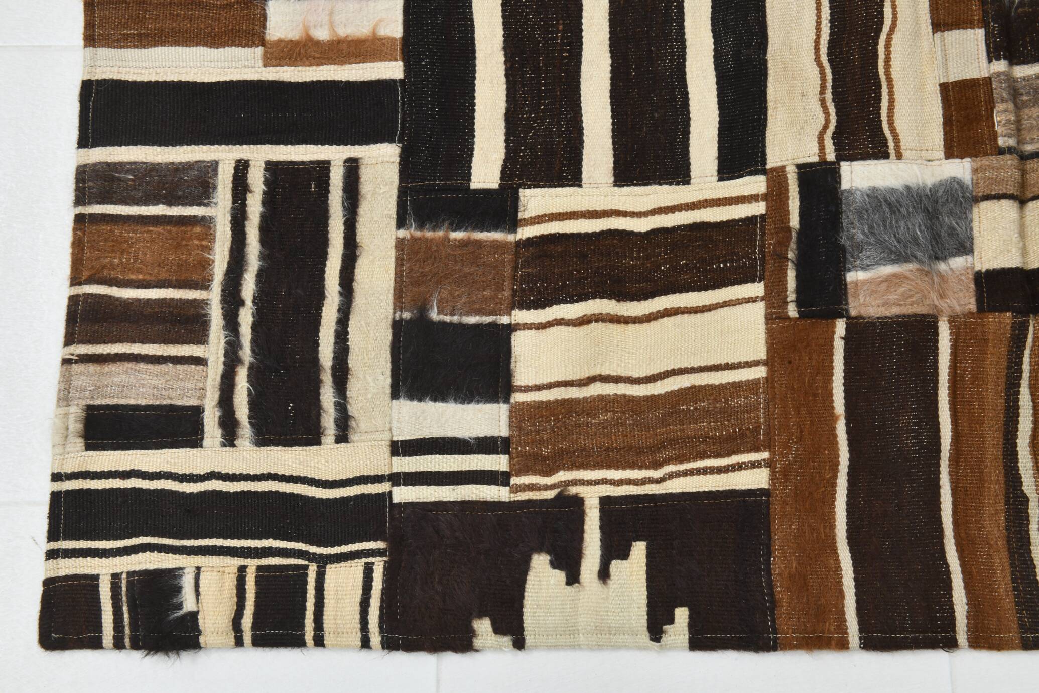 5x7 Brown & Cream Handmade Vintage Kilim Rug, 149x200Cm