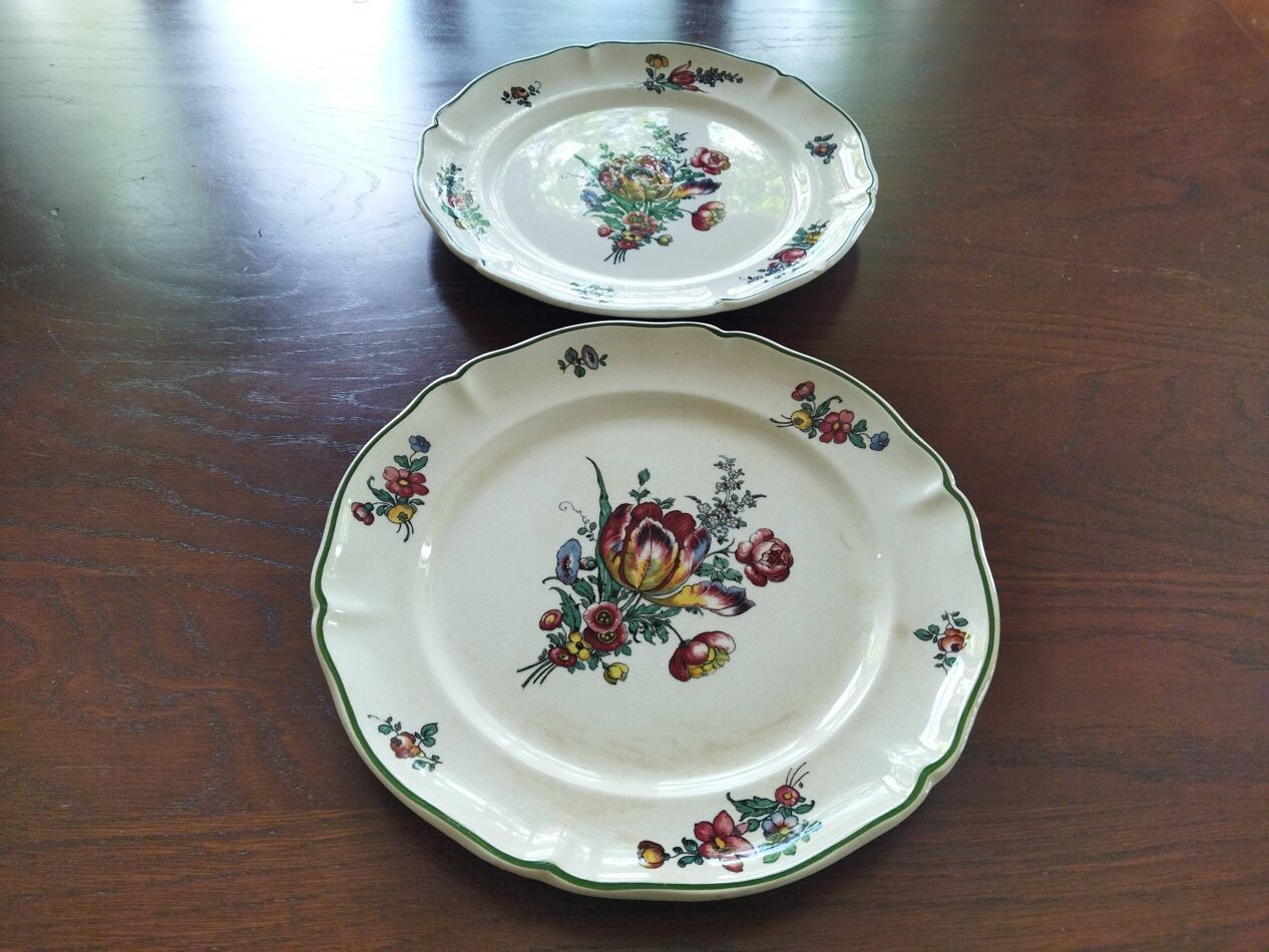 8 flat plates Villeroy & Boch Mettlach 1562 Vieux Strasbourg 8 flat plates Villeroy & Boch Mettlach 1562 Vieux Strasbourg