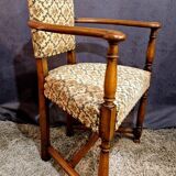 Chair known as a caquetoire.