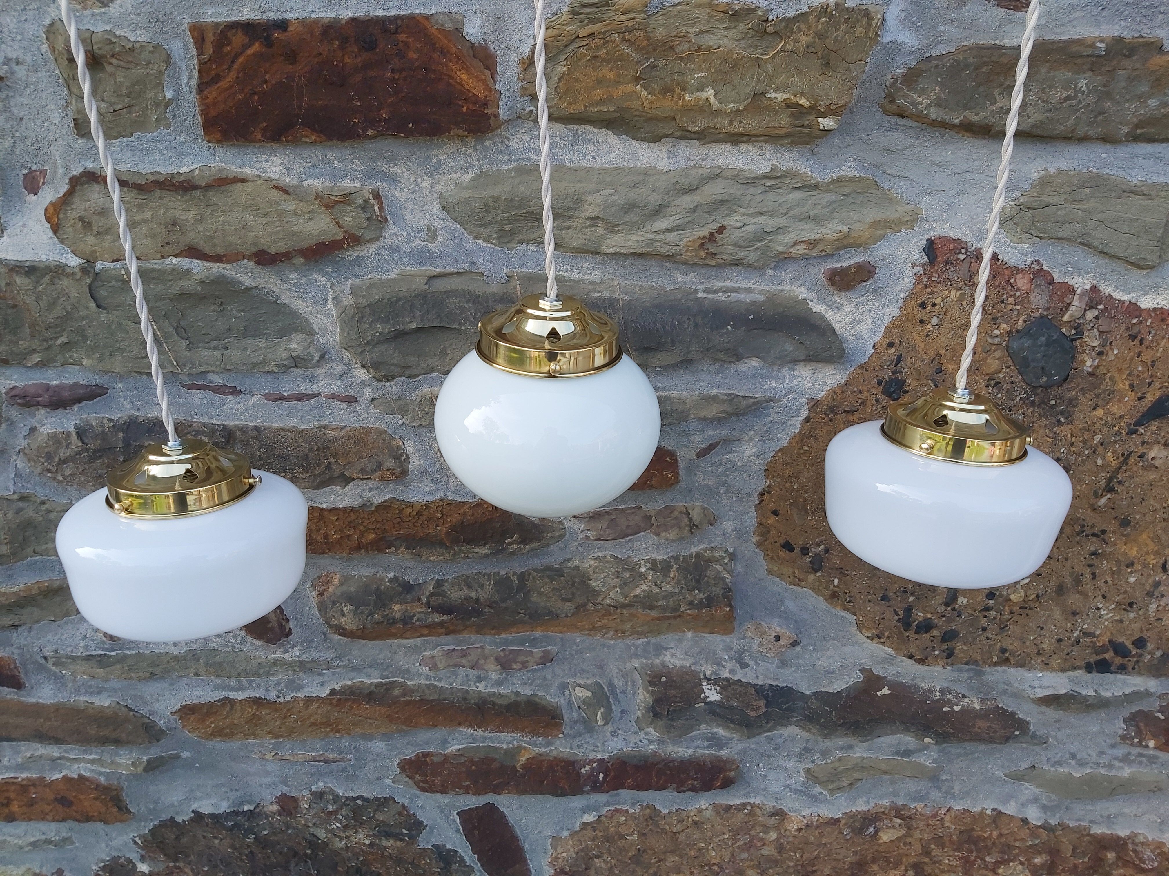 Set of 3 hanging lamps in opaline, Art Deco