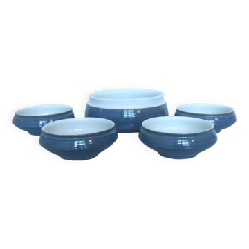 Soup tureen and bowls