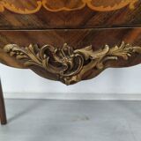Commode sauteuse galbé Louis XV