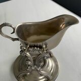 Royal sauce boat in silver-plated metal – chic baroque style