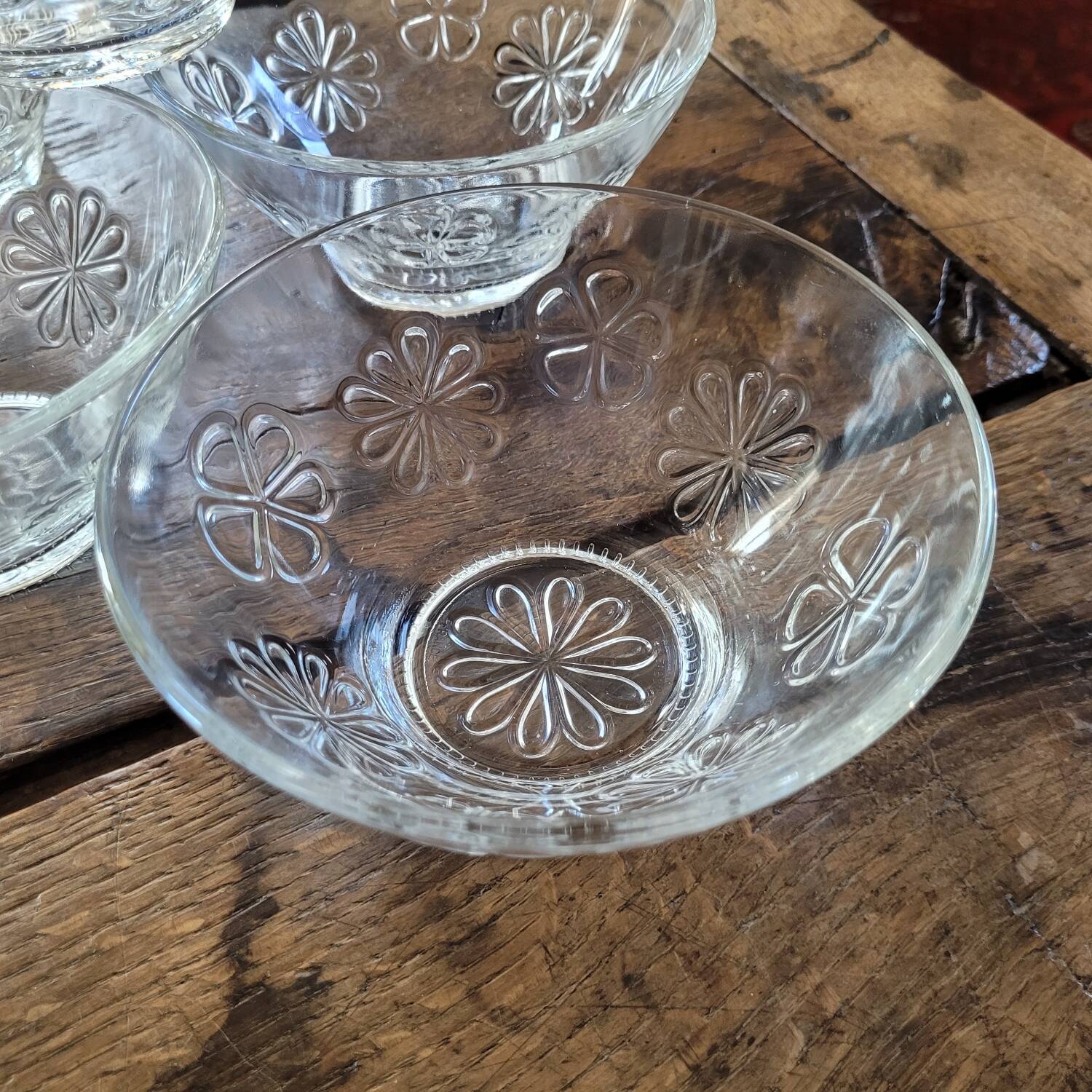 Set of 5 Moulded Glass Bowls with Floral Decoration – Circa 1970