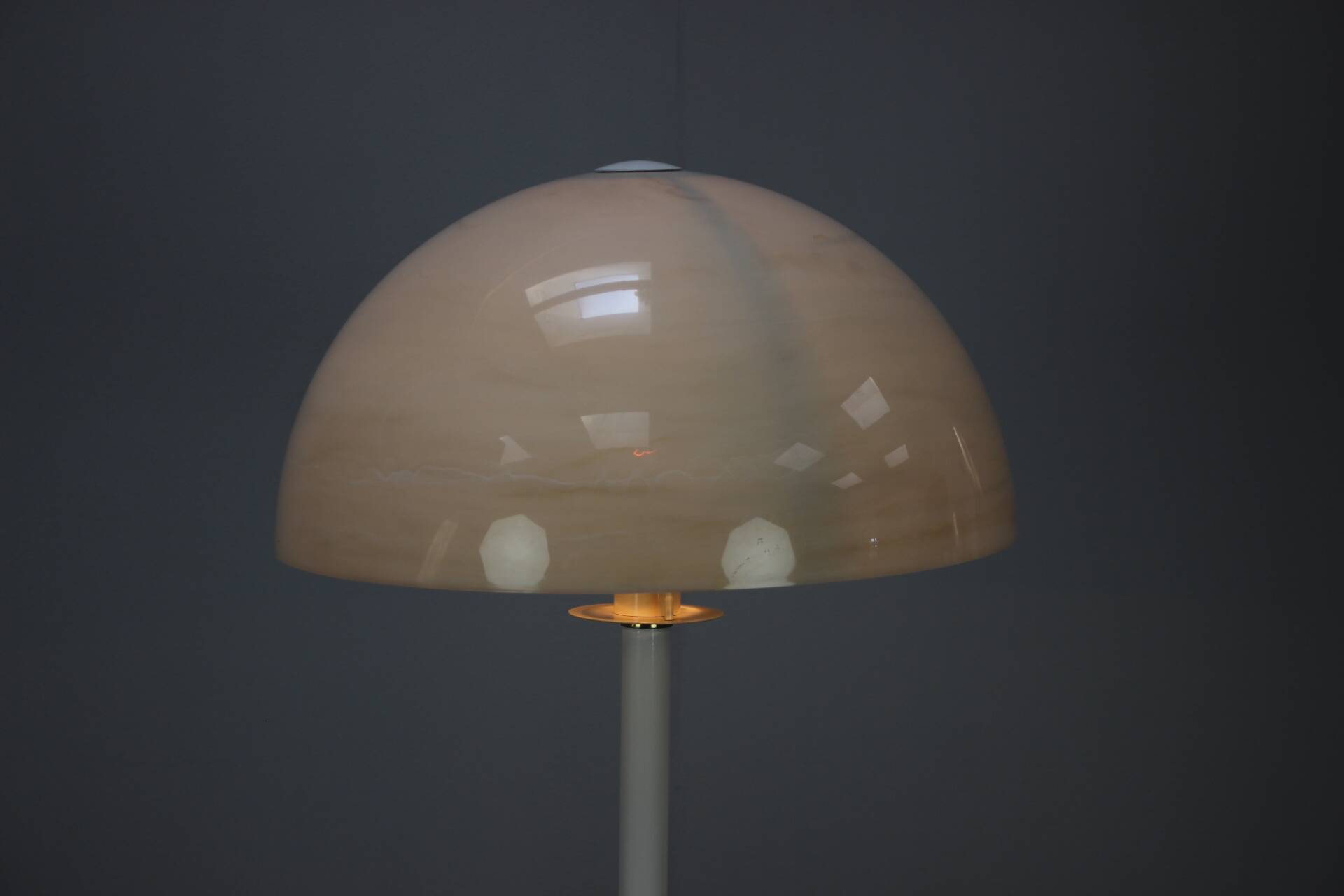 Lampadaire en métal et plastique blanc, Allemagne 1970
