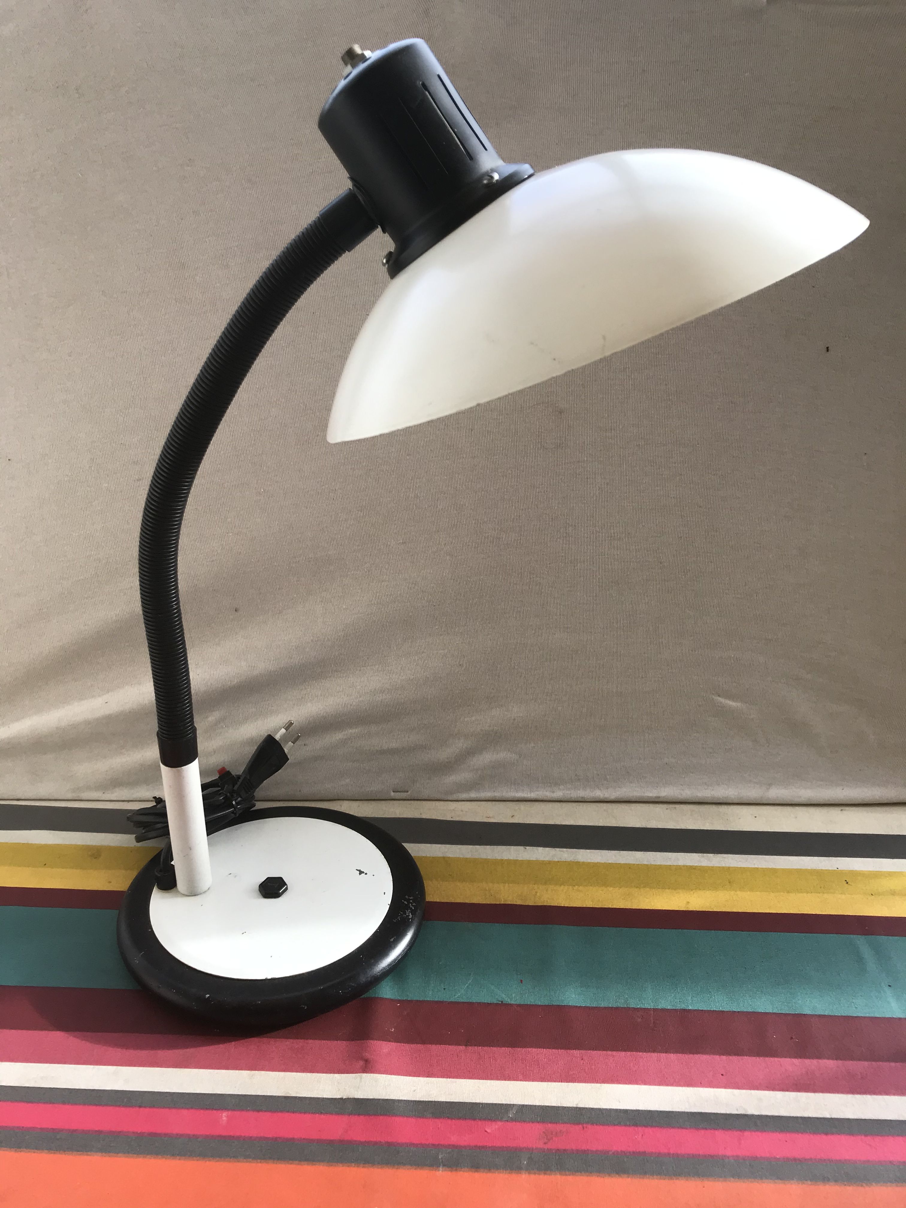 ALUMINOR Metal Metal White Metal Black Black Jacket Vintage Table Lamp