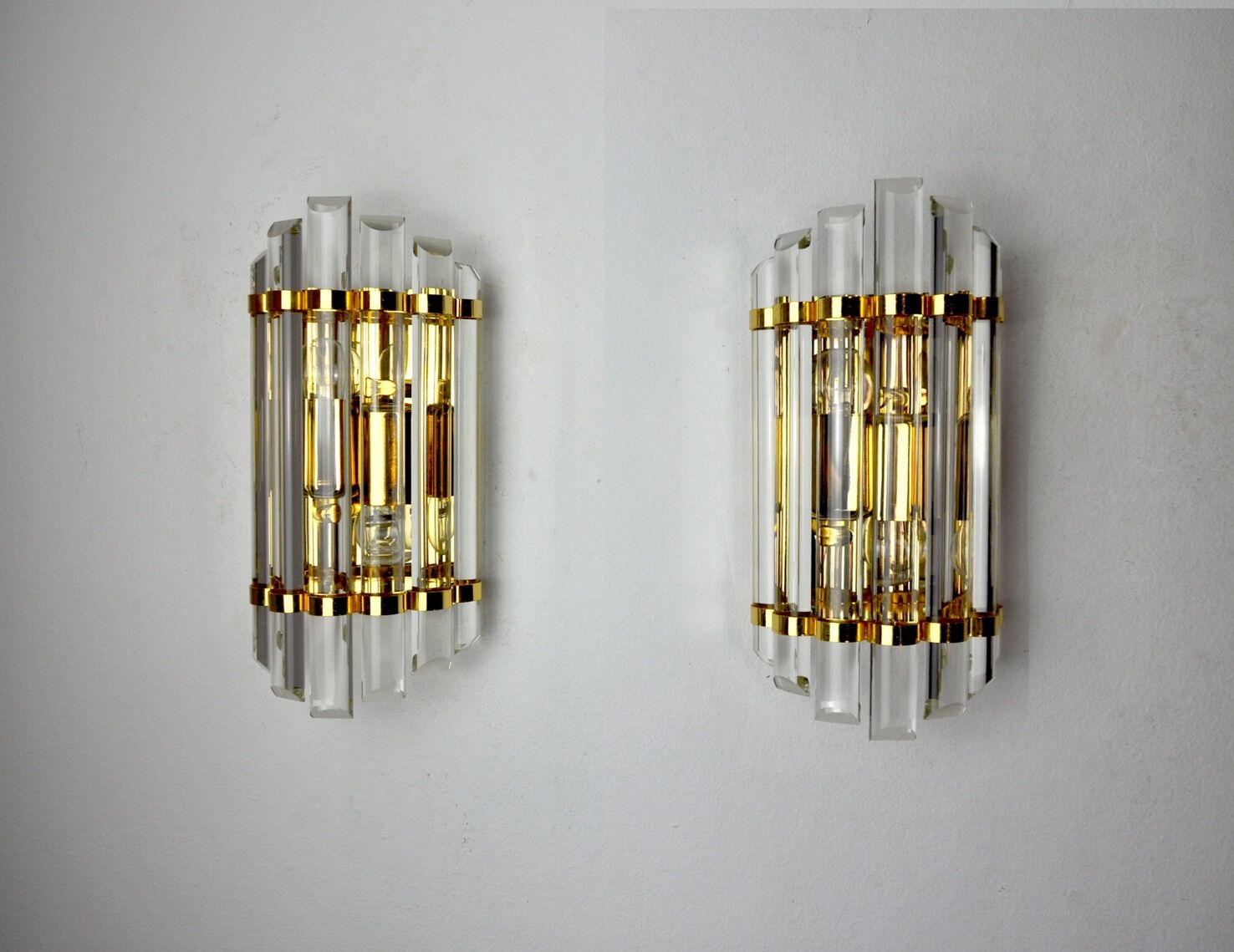 Pair of Venini wall lamps, Murano glass, Italy, 1970