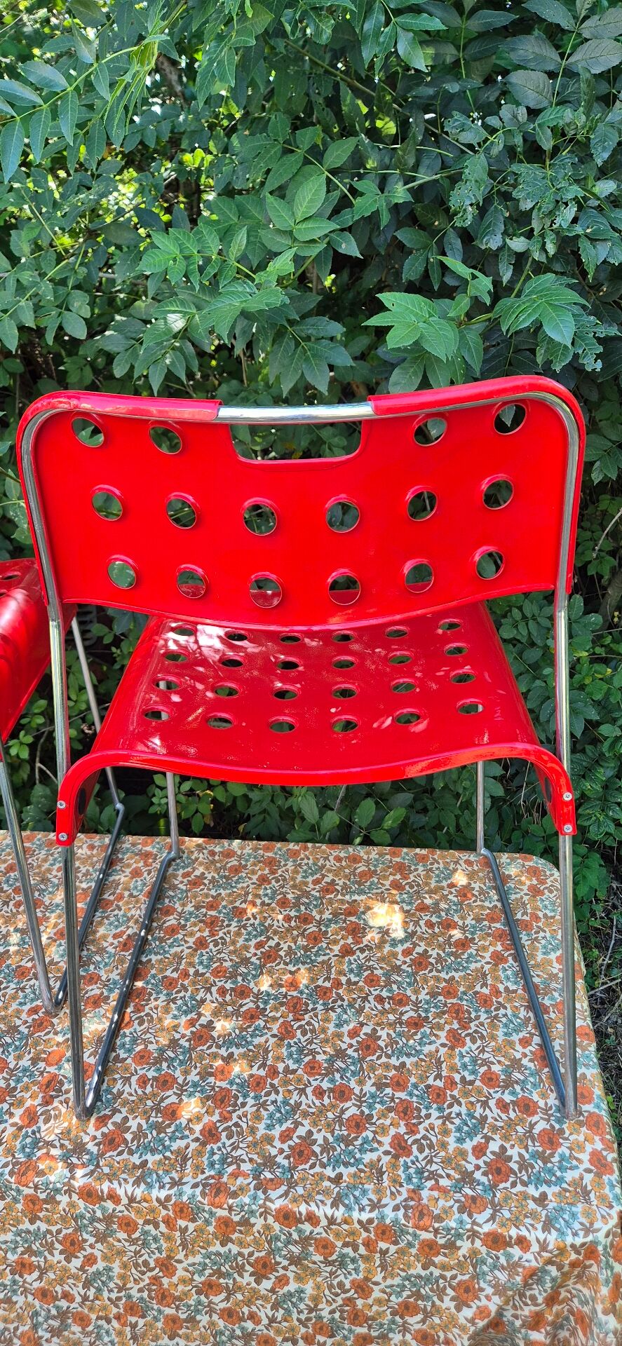 Omstak chair by Rodney Kinsman, vintage red metal.