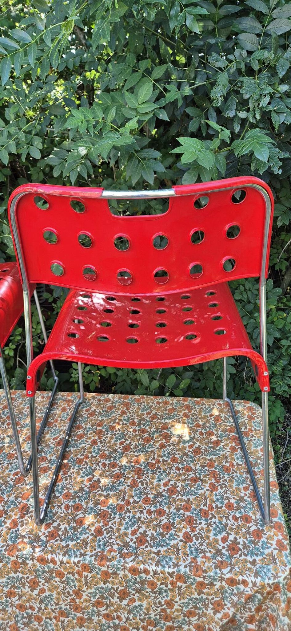 Omstak chair by Rodney Kinsman, vintage red metal.