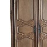 Armoire ancienne en bois massif