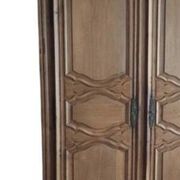 Armoire ancienne en bois massif