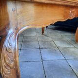Extendable Louis XV table