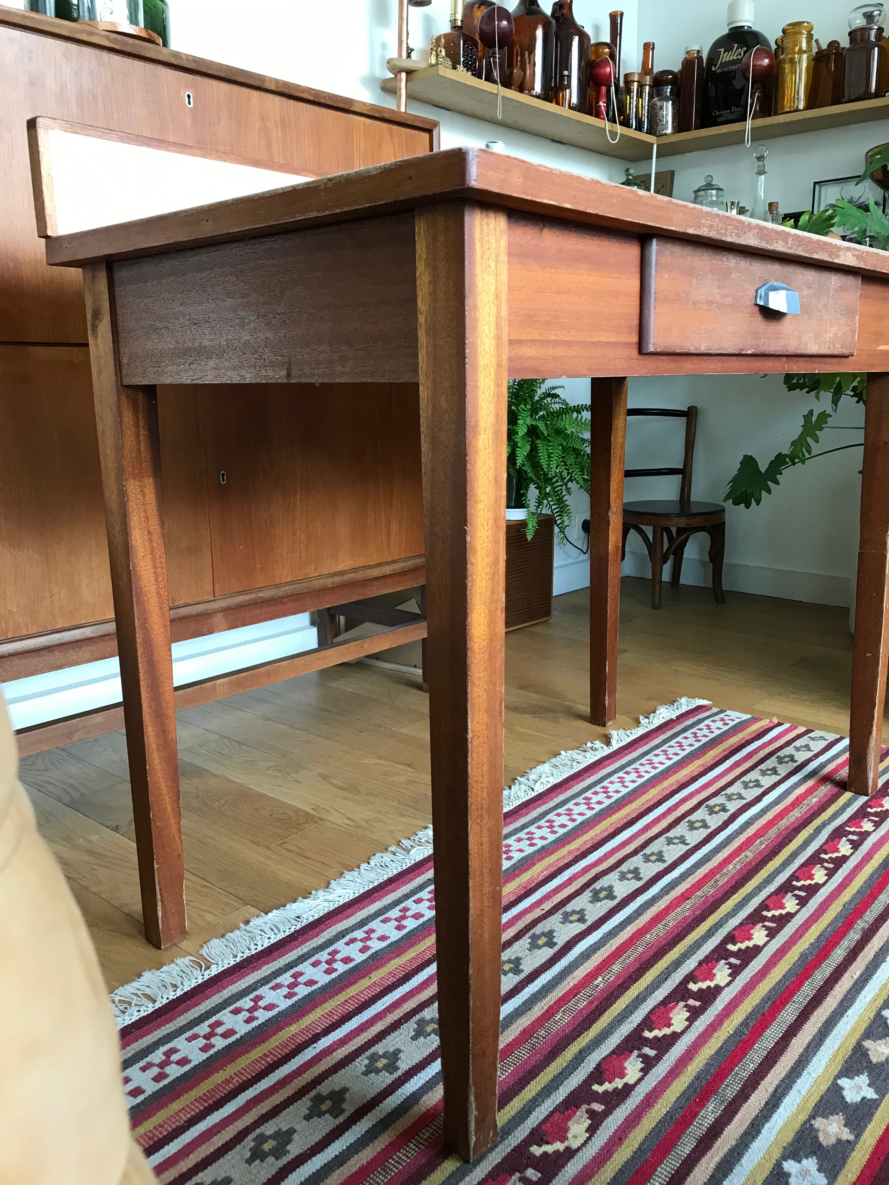 Farm table