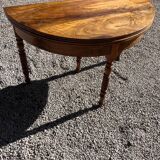Half-moon table in solid walnut