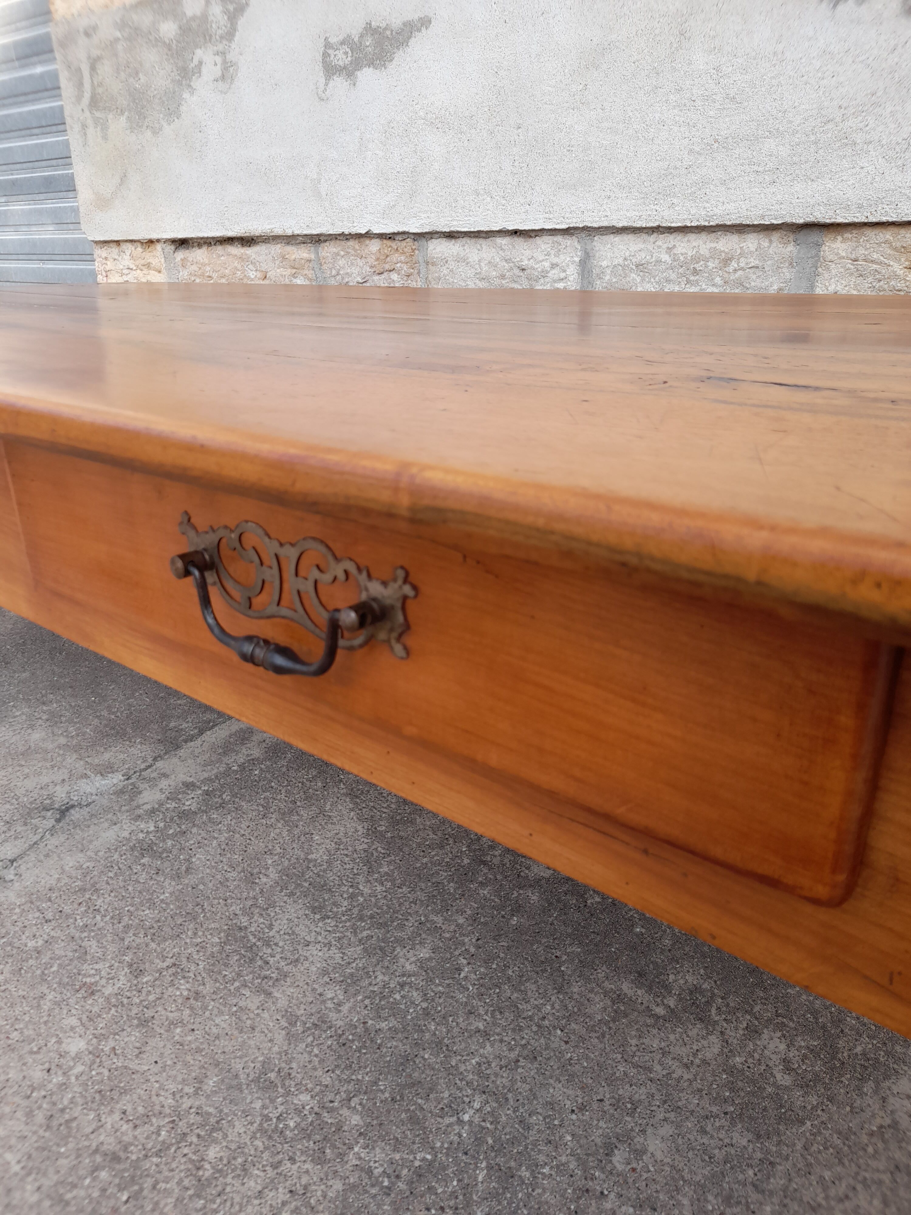 Walnut farm coffee table 19th -1m84