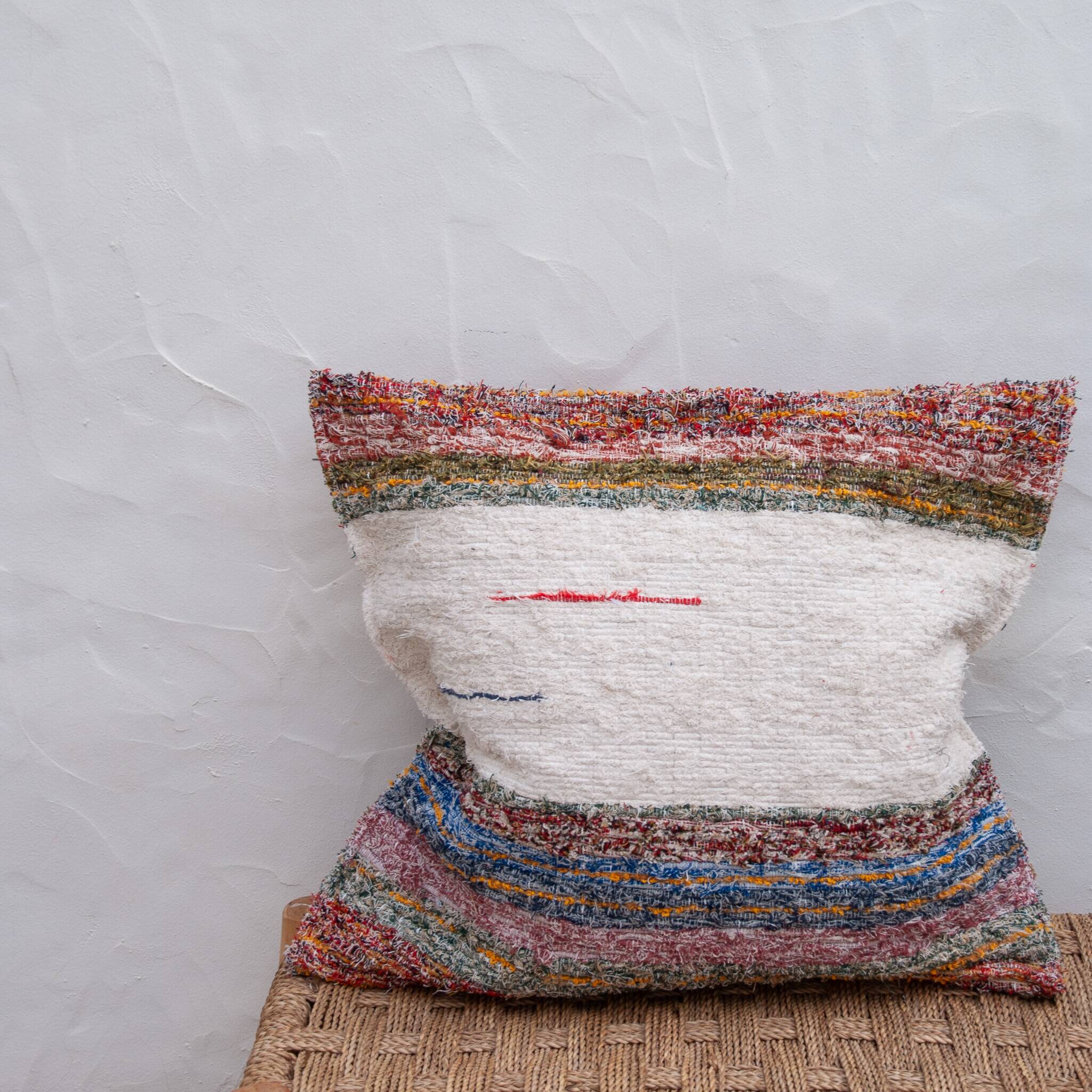 Hand-woven handmade cushion cover made from recycled cotton