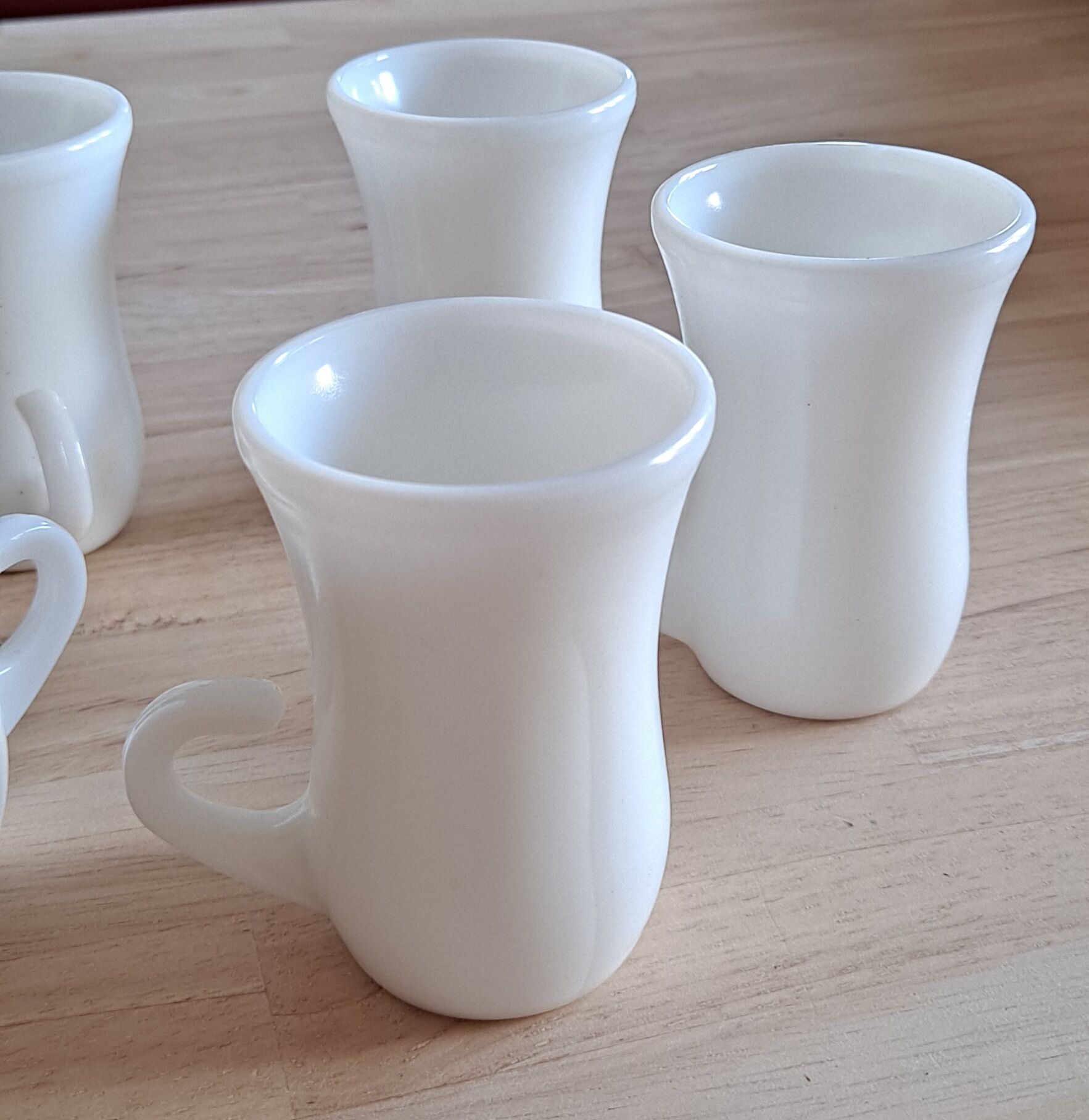 Set of 5 tea or coffee glasses