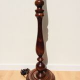 Wood-style floor lamppost