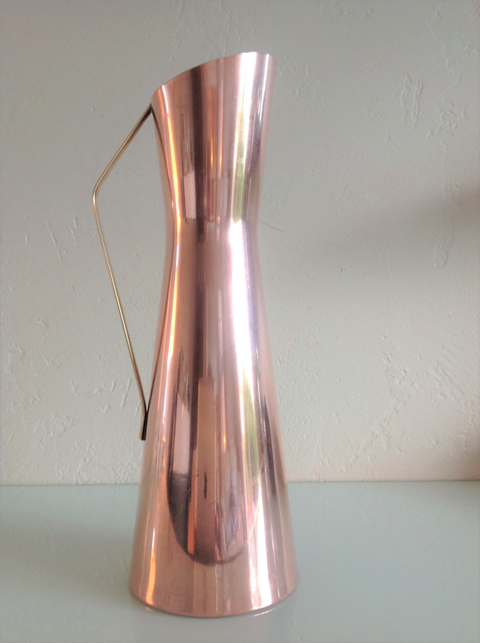 Vase diabolo en cuivre rouge vintage années  60-70