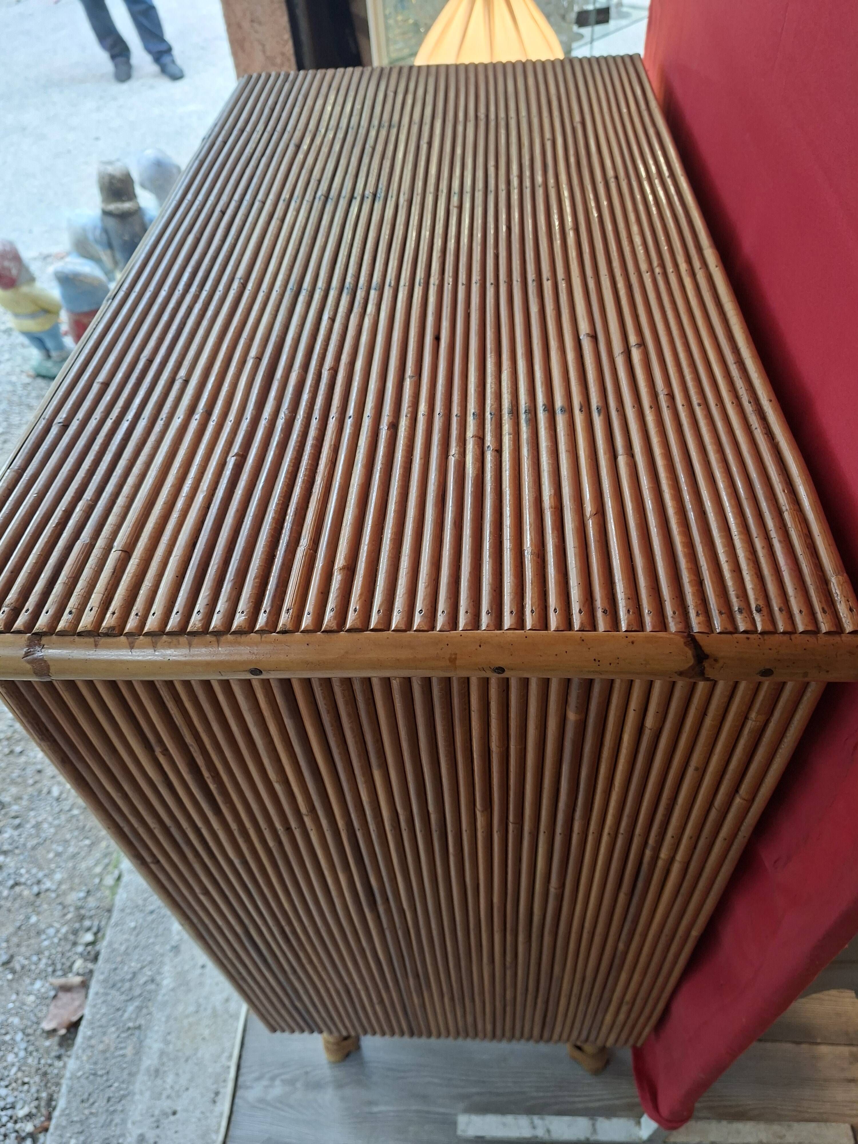 Commode en bambou 
