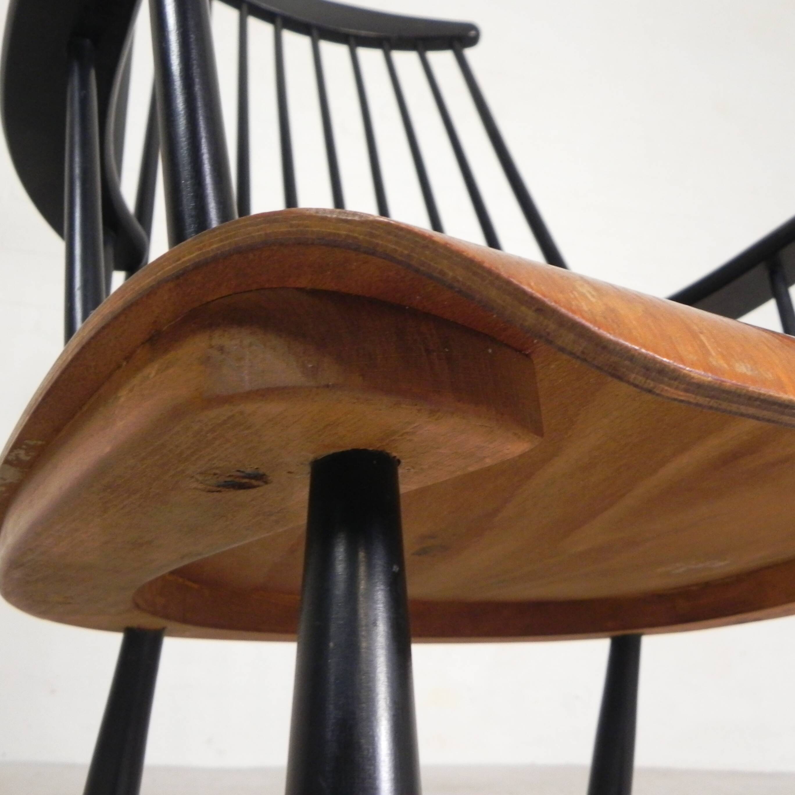 Spindle chair, rocking chair