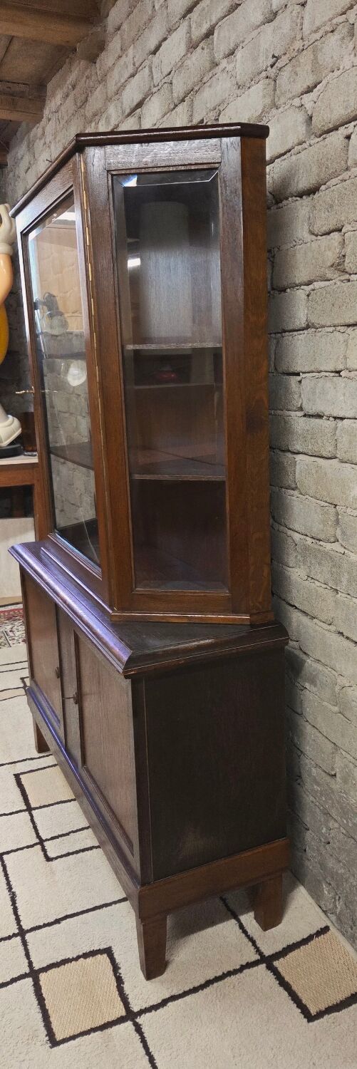 Vintage two-body display cabinet in oak from the 1950s.