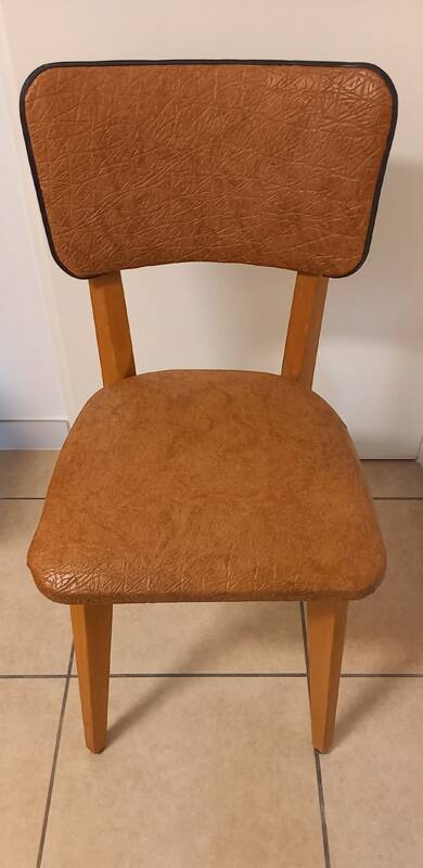 Set of 4 vintage chairs in solid beech and caramel faux leather.
