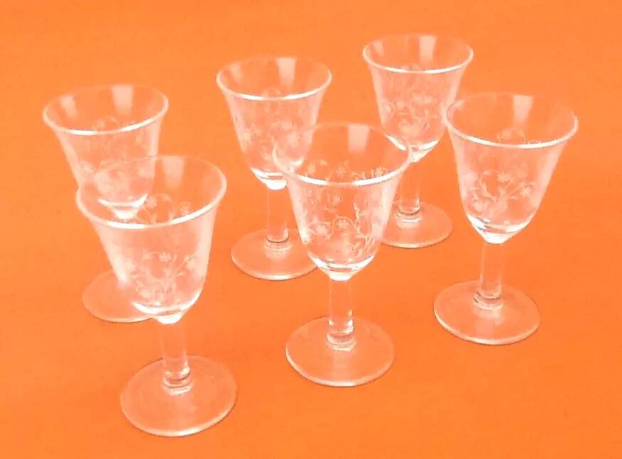 1970s 6 engraved "Tulip" glasses
