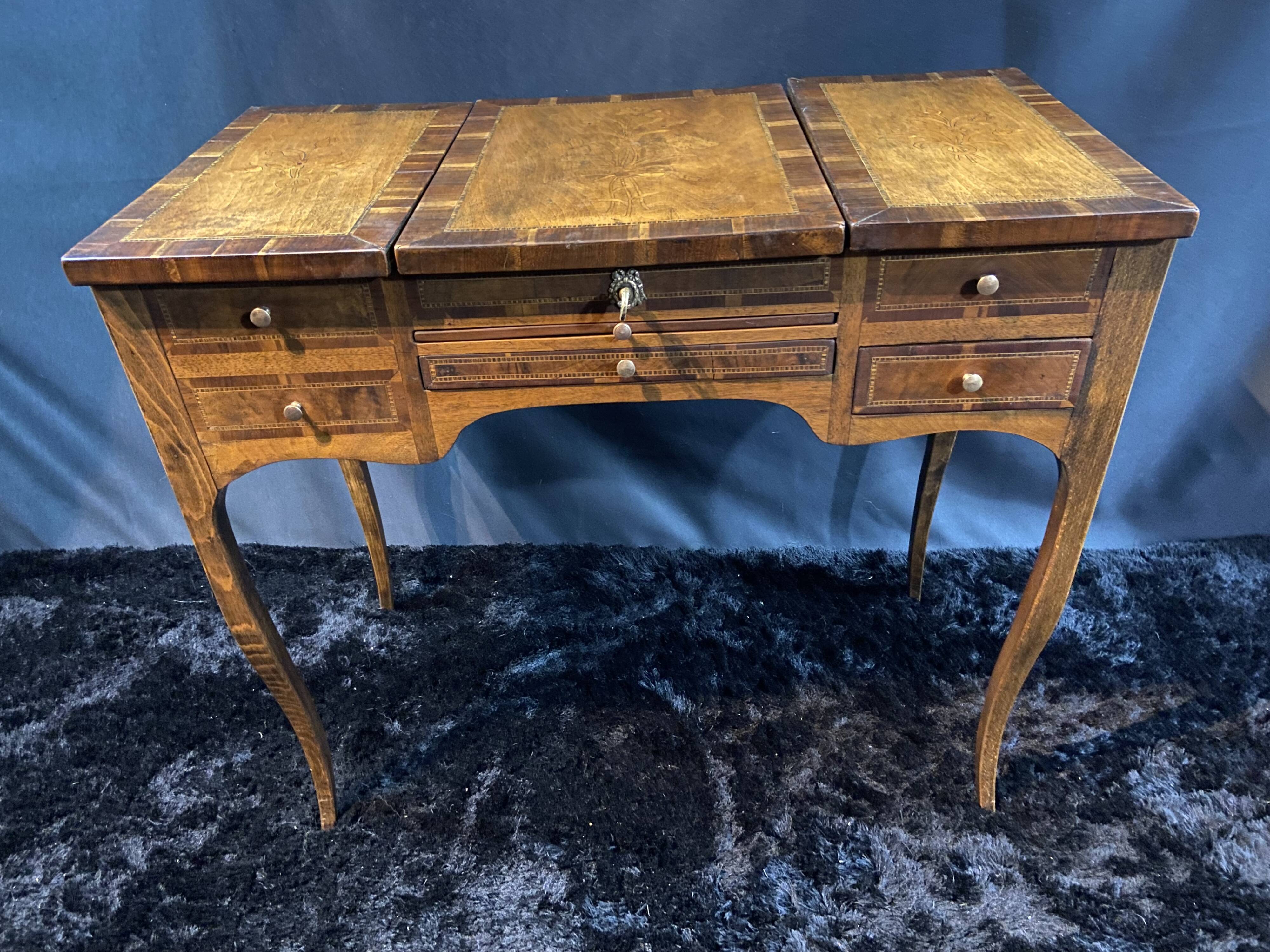 19th-century hairdresser with marquetry decoration on oak in the Louis XV Transition style.