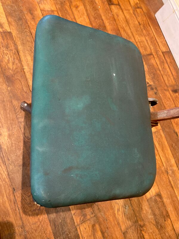 Chaise d'atelier industriel bienaise tissus vert 1951