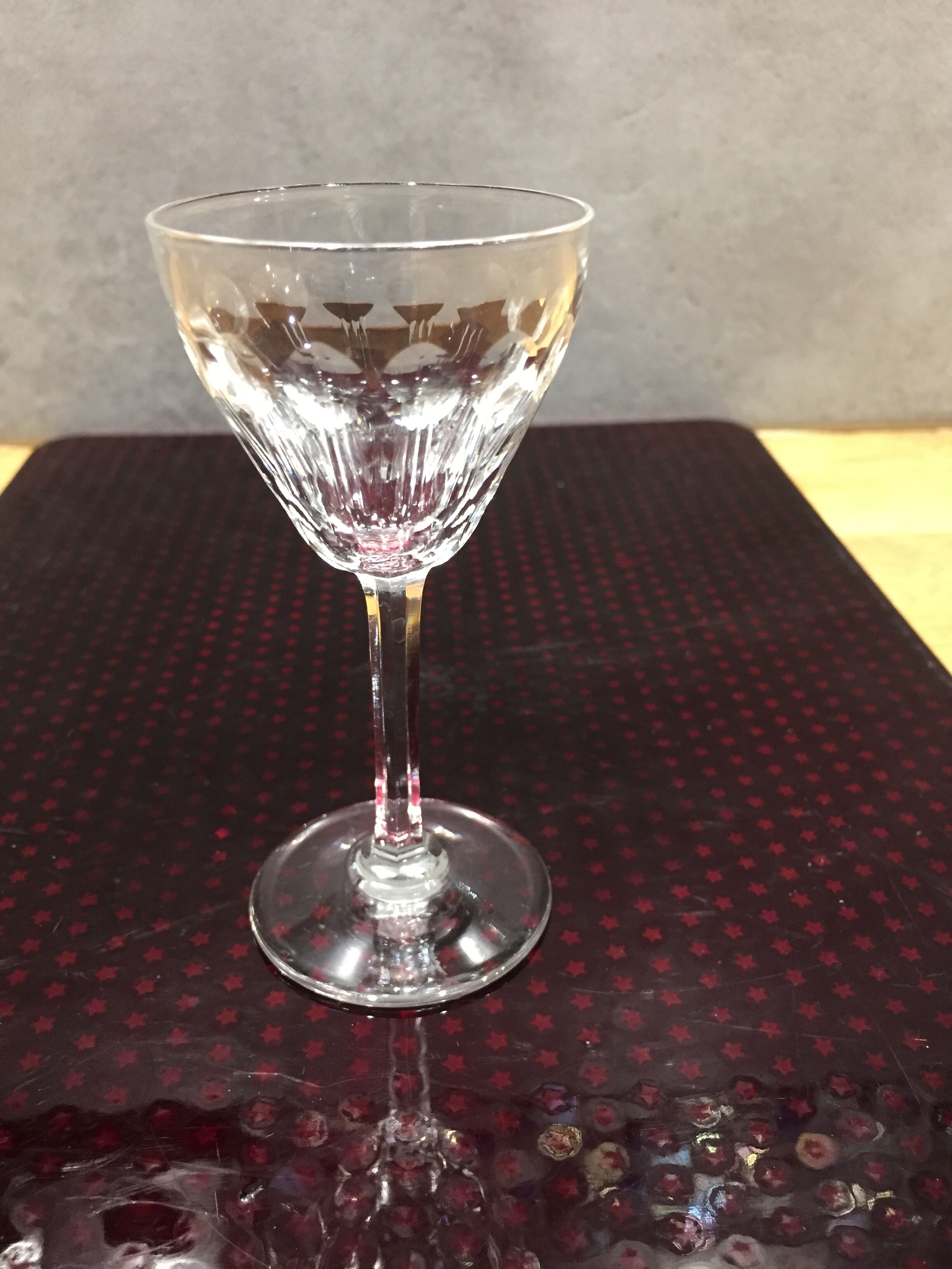 Série de 6 verres à digestif anciens et gravés