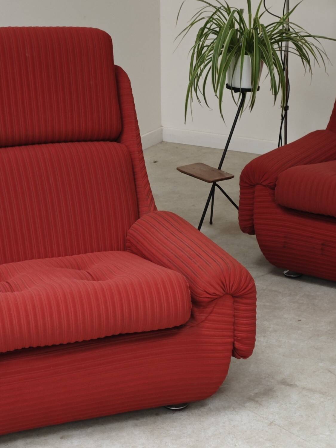 Complete red salon jitona style atlantis space age 1970