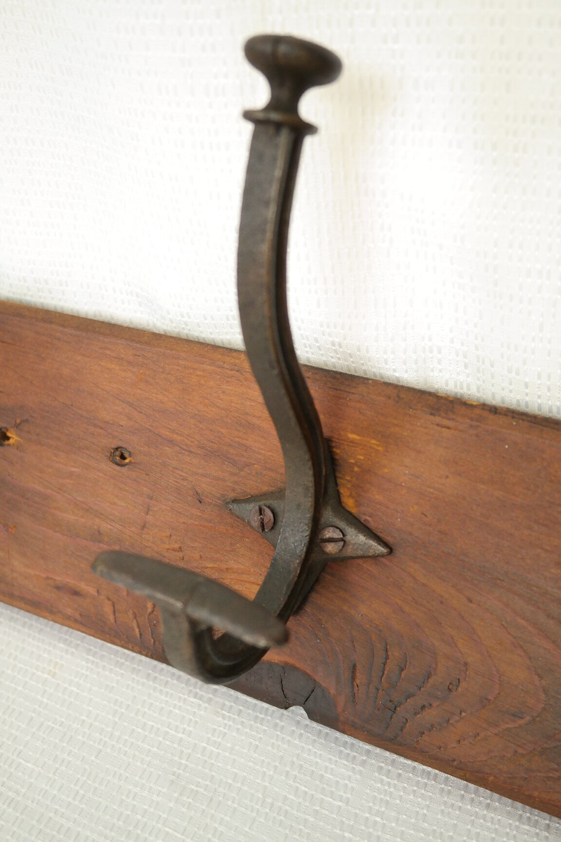 Portemanteau mural campagnard ancien  bois et fer