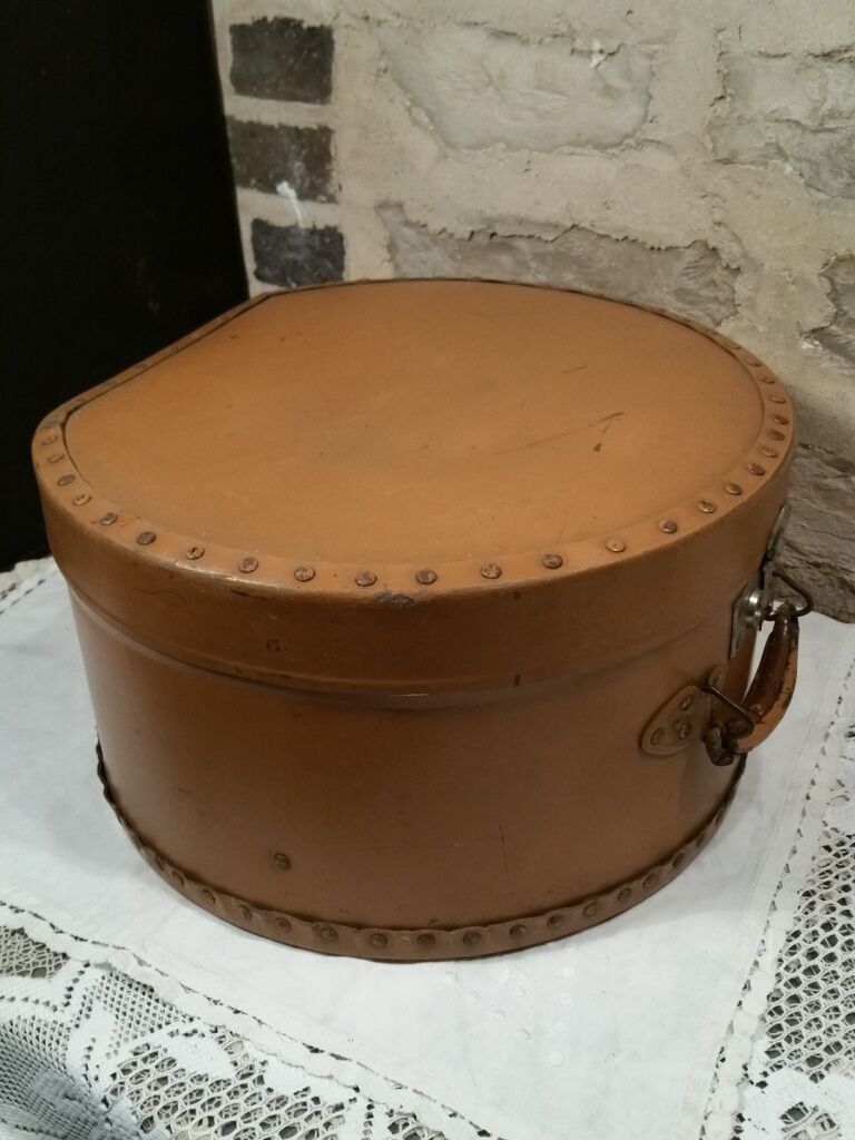 Boite à chapeau