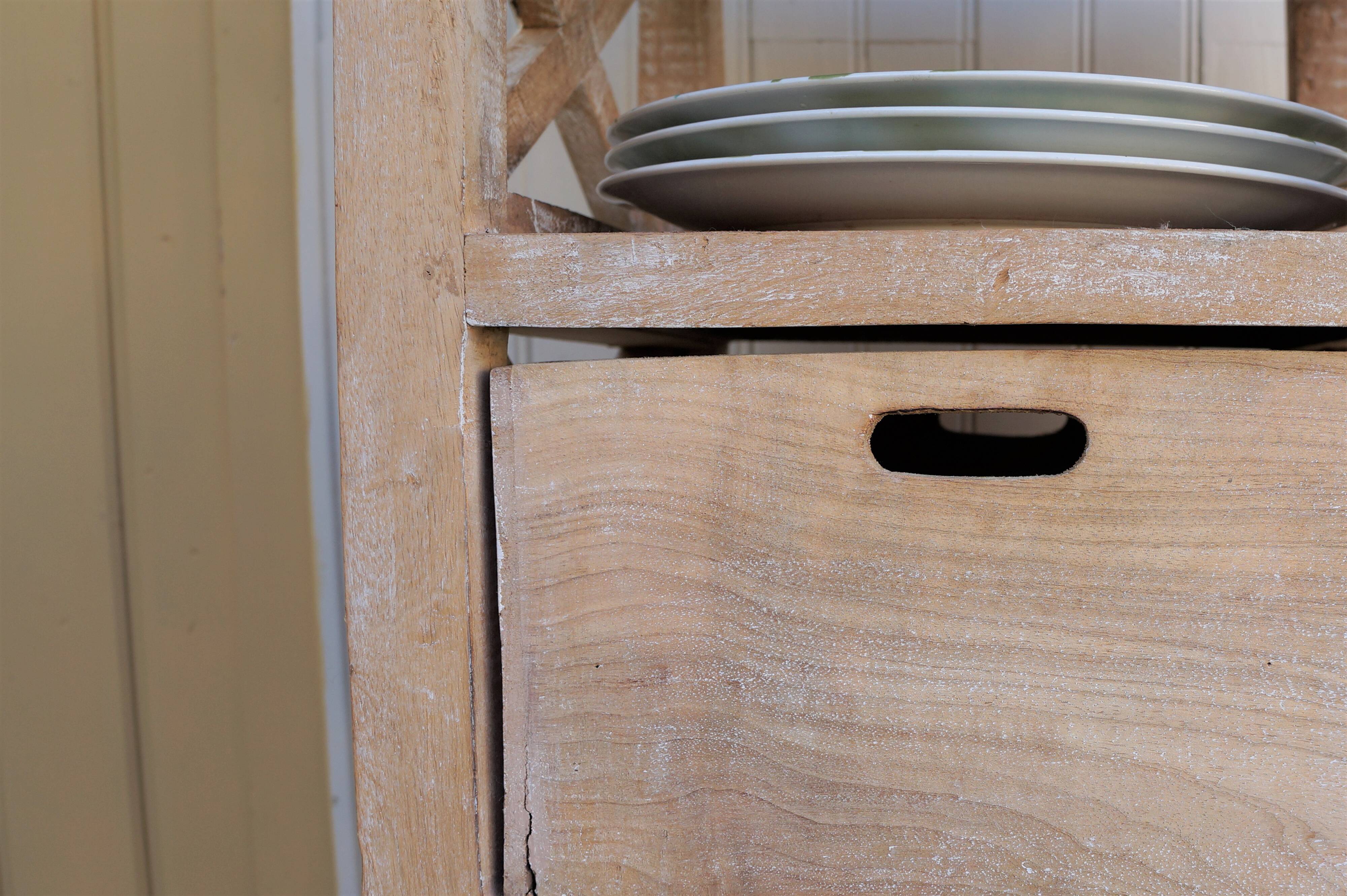 Storage cabinet in solid wood