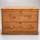 Commode basse ancienne en pin – 2 grands tiroirs