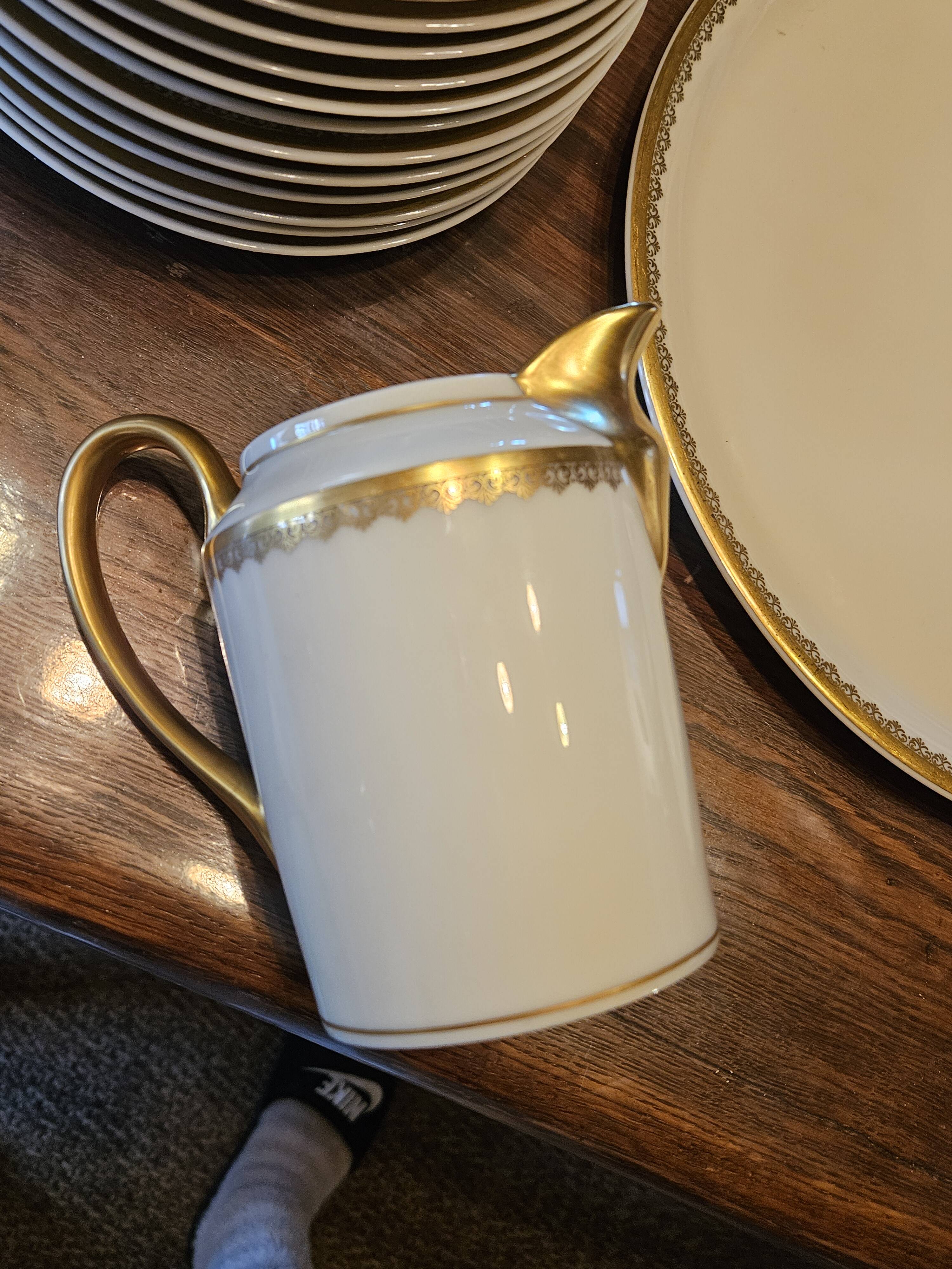 Old service A. Lanternier & Cie Limoges, 41 pieces, circa 1920/40.