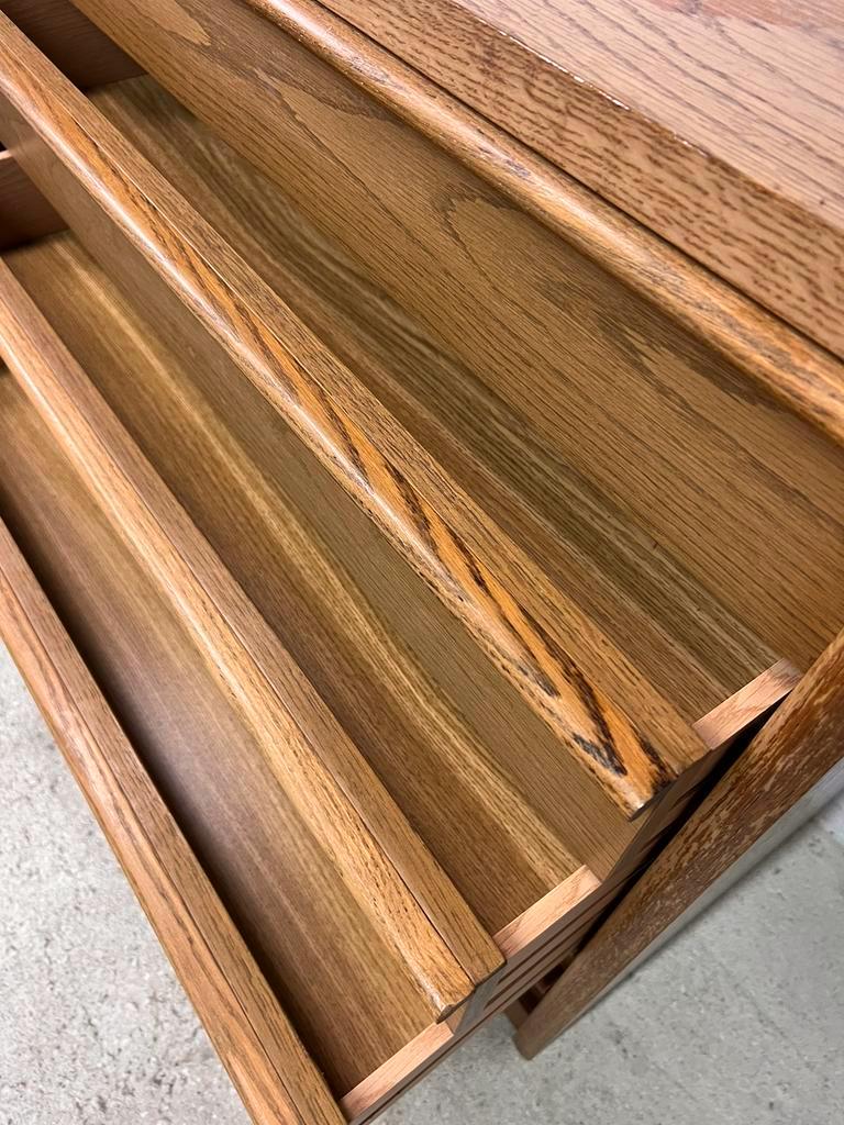 Vintage wooden chest of drawers