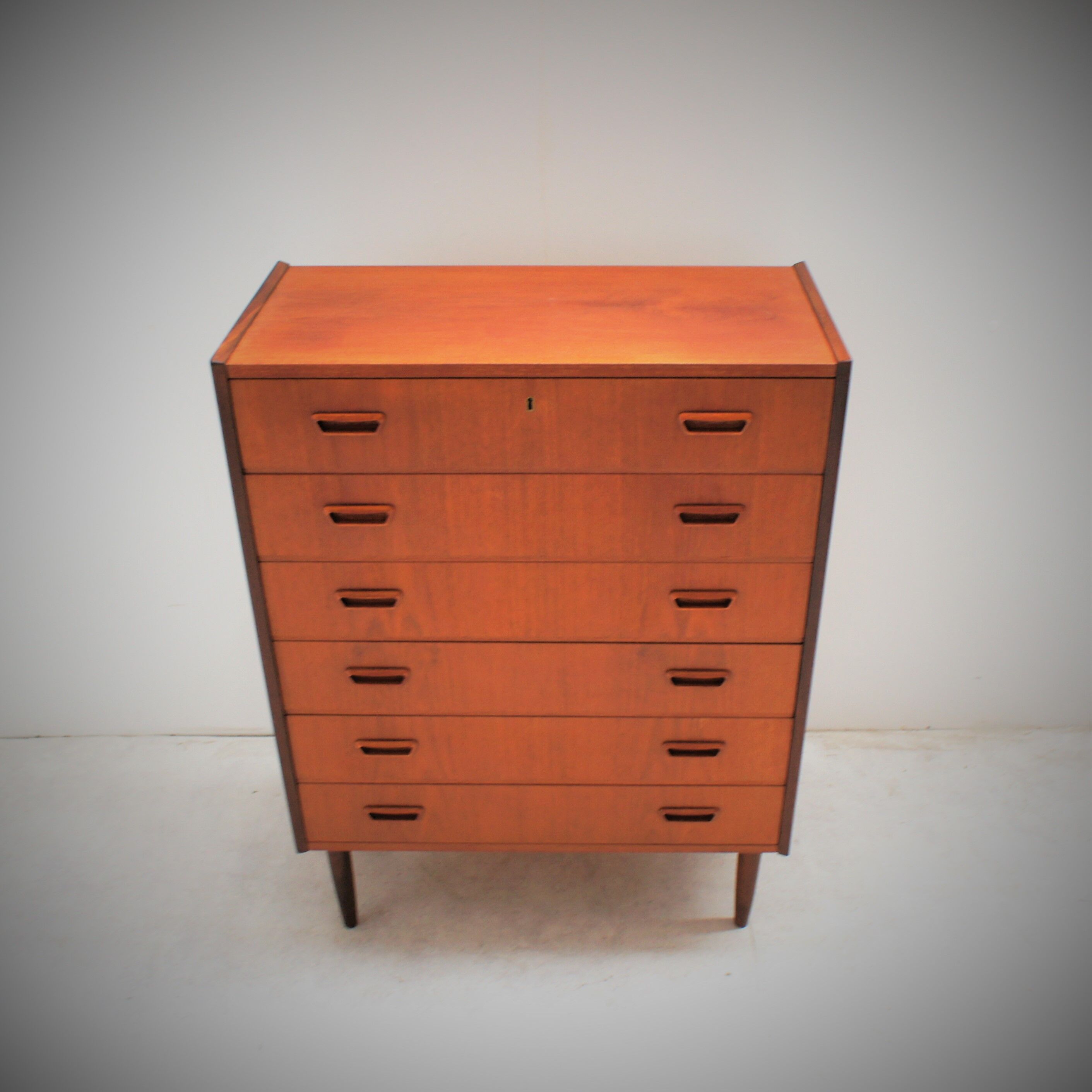 Vintage scandinavian teak ragpicker