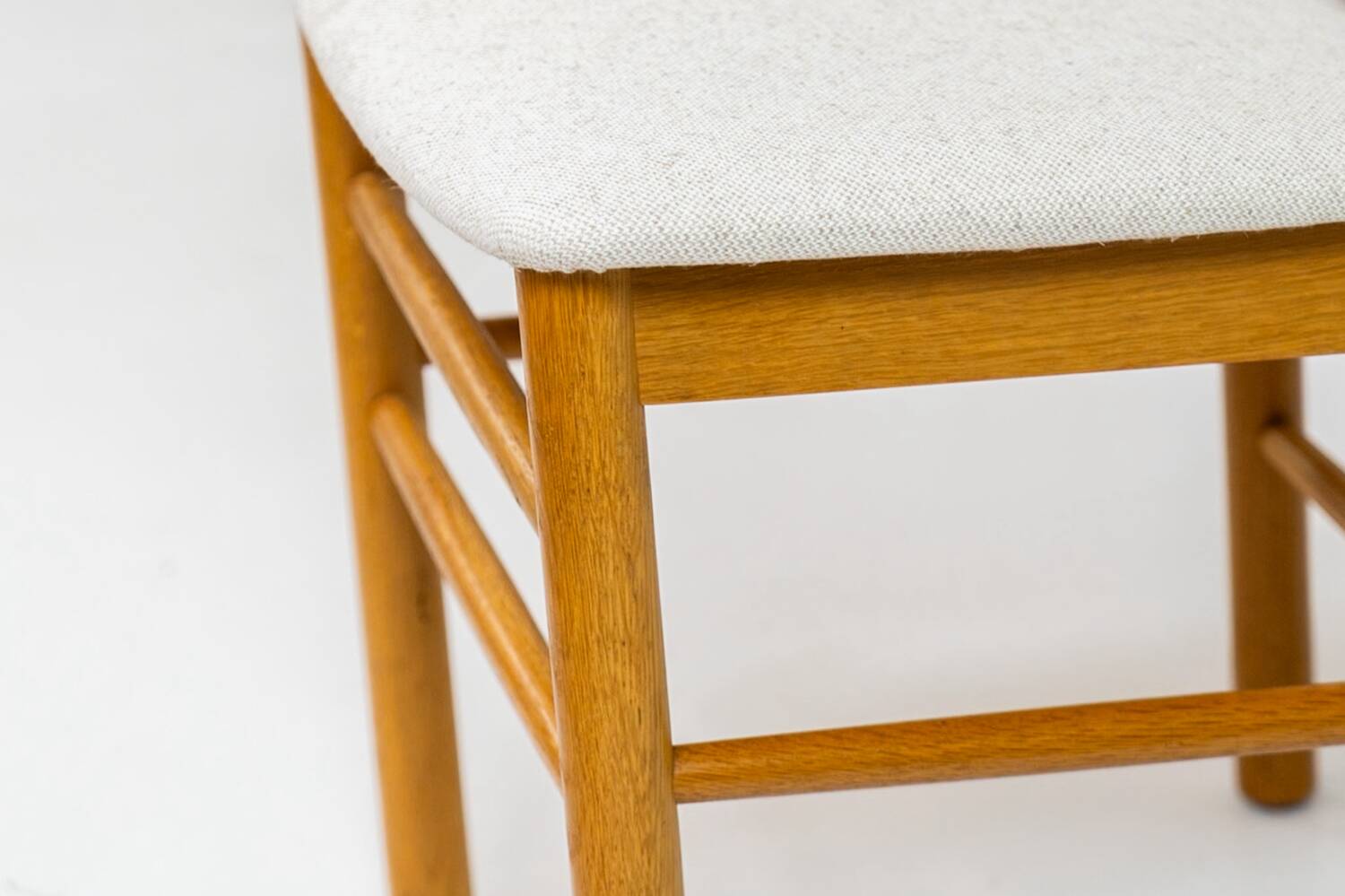 6x Farstrup Model 250 chairs