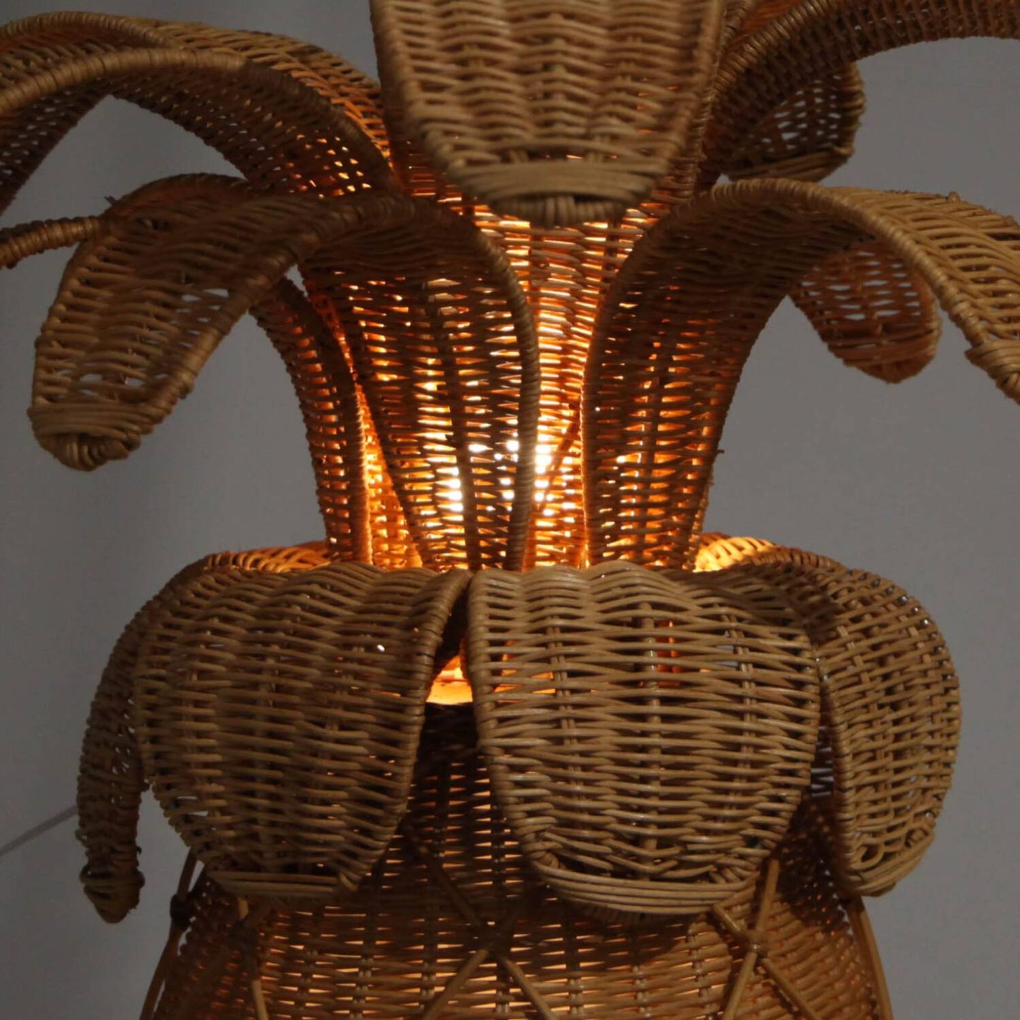 Suspension « ananas » en osier