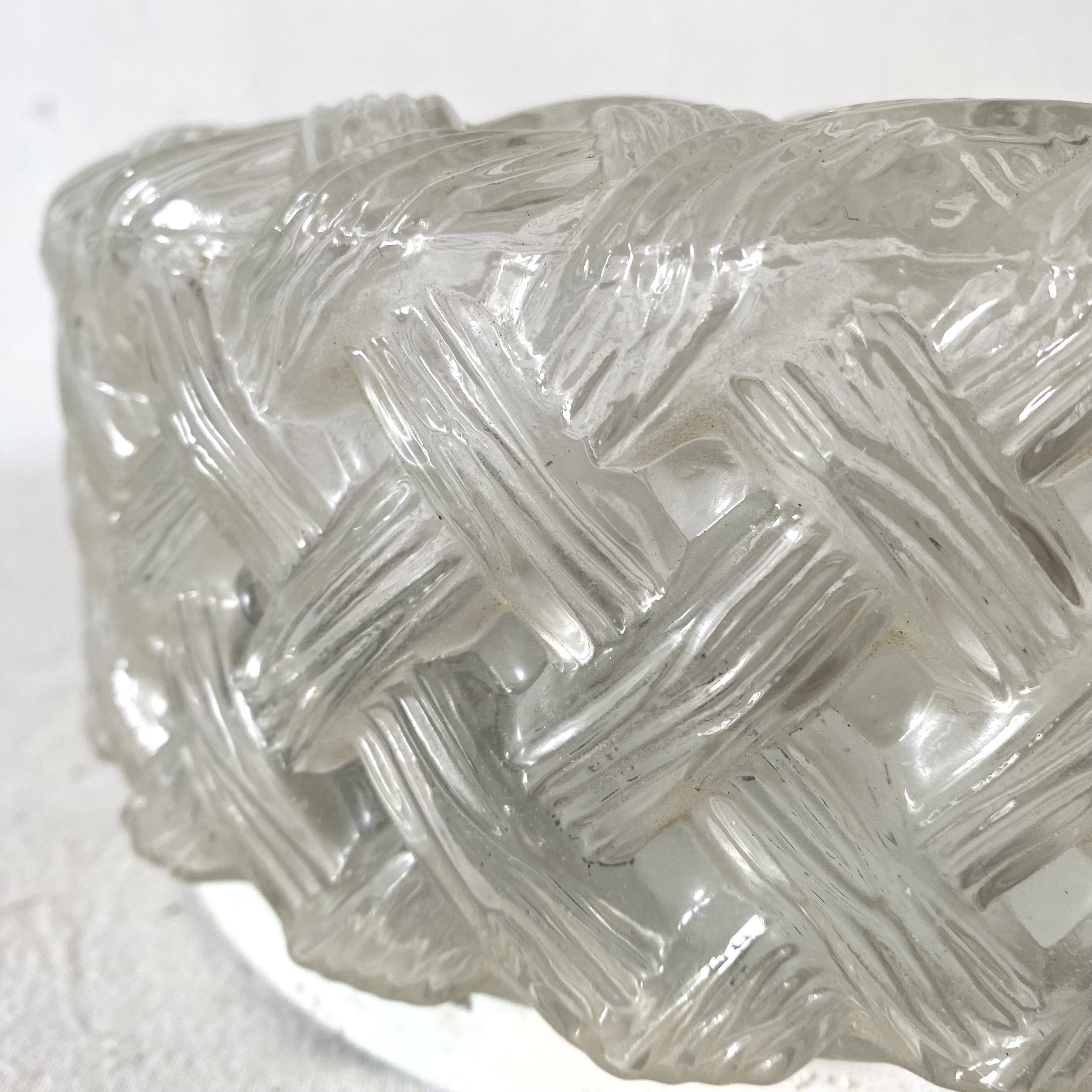 Vintage round ceiling light with woven effect