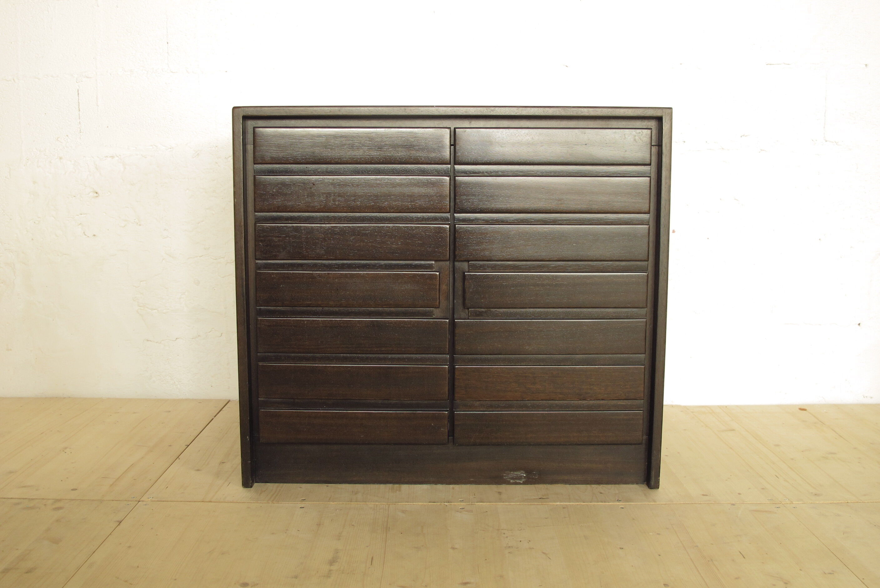 Buffet deux portes iroko teinté noir