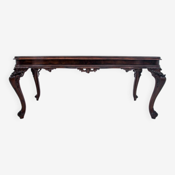 Richly carved table, Southern Europe, first half of the 20th century. After renovation.